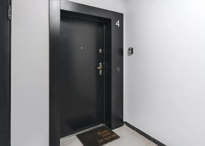 Riverside Harmony Chic By Bookinghost *