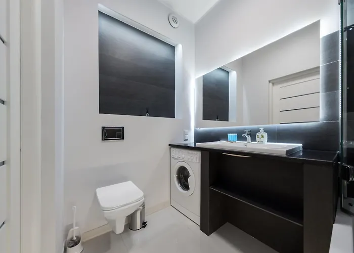 Riverside Harmony Chic By Bookinghost *