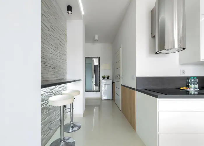 Riverside Harmony Chic By Bookinghost * Breslau