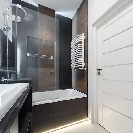 Riverside Harmony Chic By Bookinghost شقة *