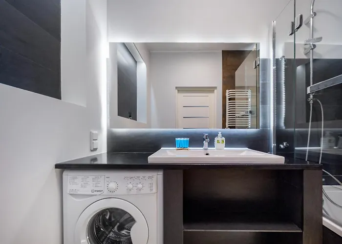 Apartment Riverside Harmony Chic By Bookinghost *